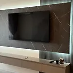 South Bay Luxury 아파트